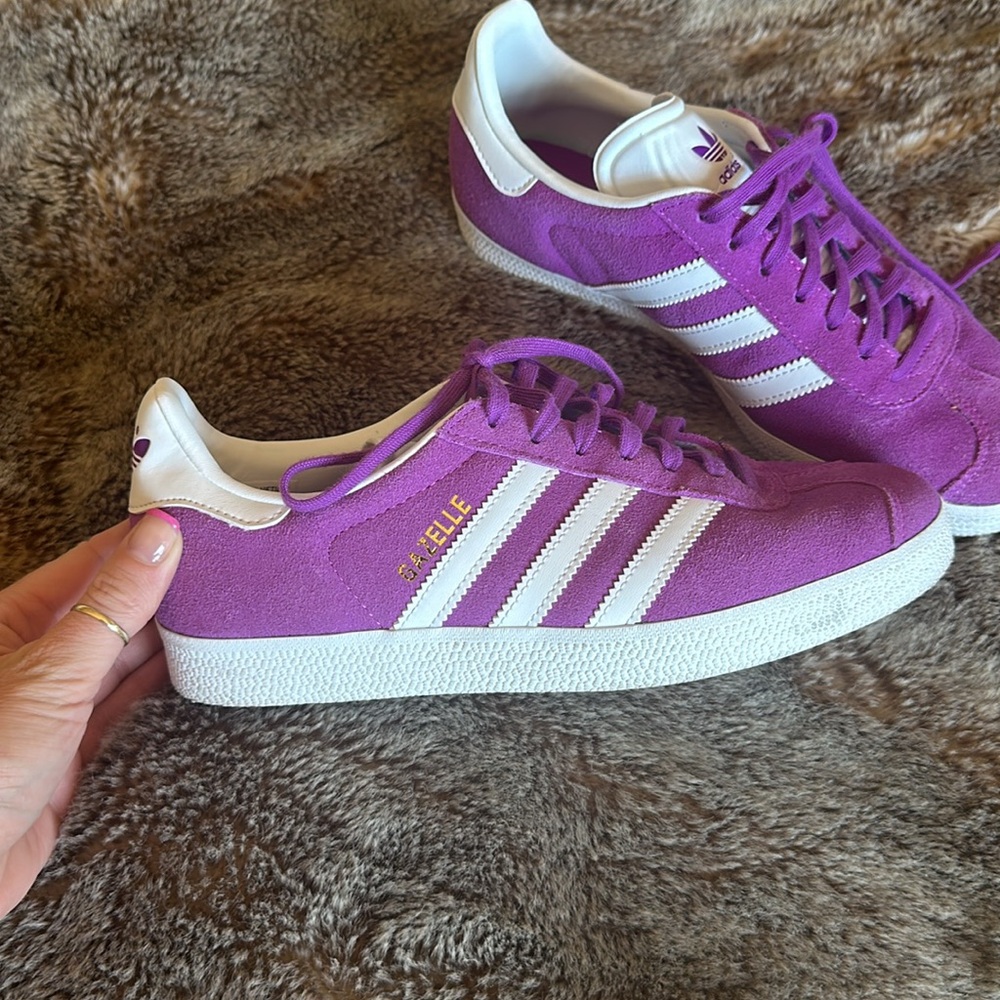 New Adidas Gazelle Size 7 View 2